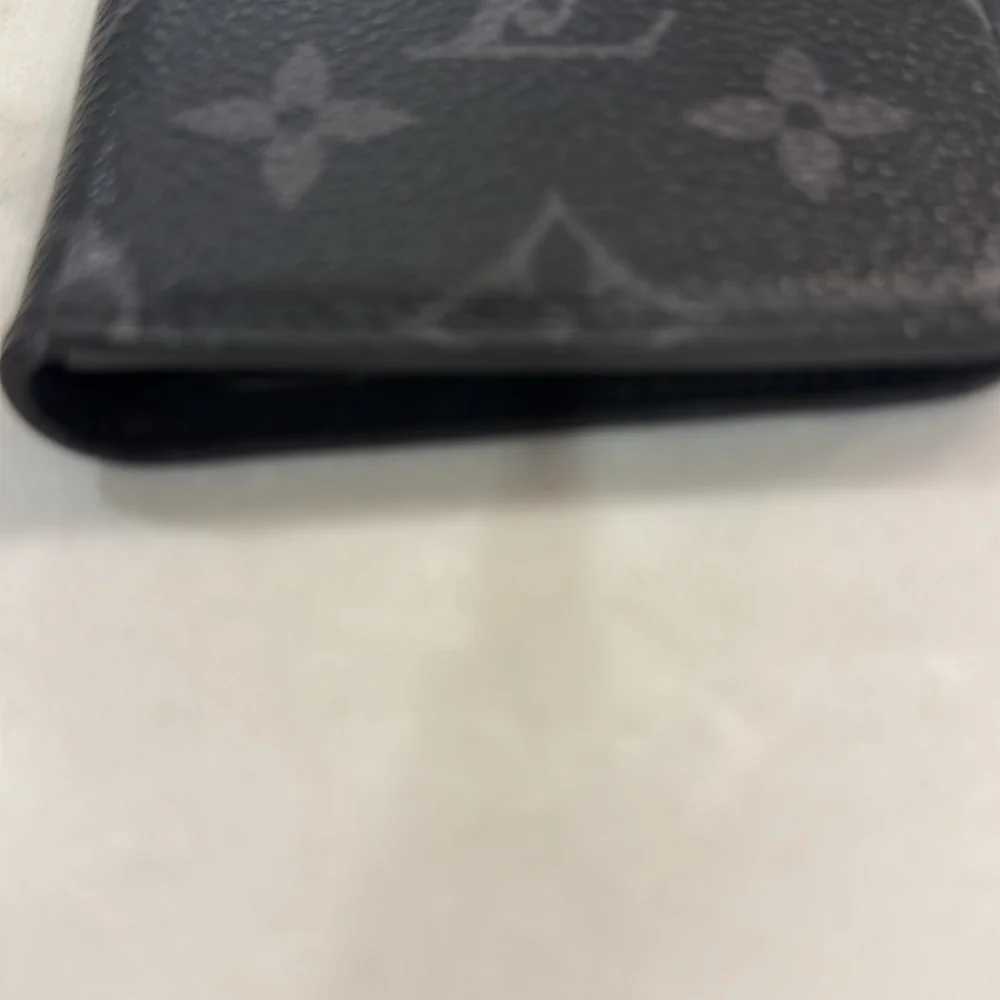Authentic Louis Vuitton Monogram phone Folio Case